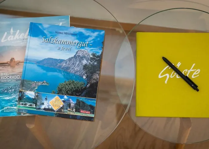 Lakeview Apartment *