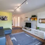 דירה View *